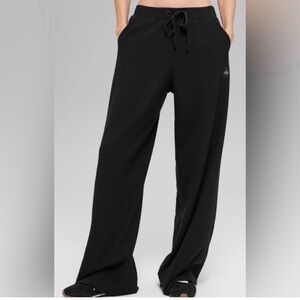 Alo XXS Muse wide leg black pants NWT